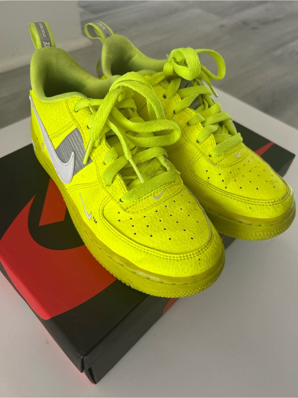 Nike Kids Neon Yellow Low-Top Sneakers with Silver Swoosh